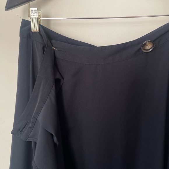 Satin wrap skirt - Picture 5 of 6